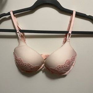 VS Bombshell 32D